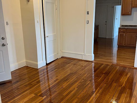 4th image of 20 Westminster St #1