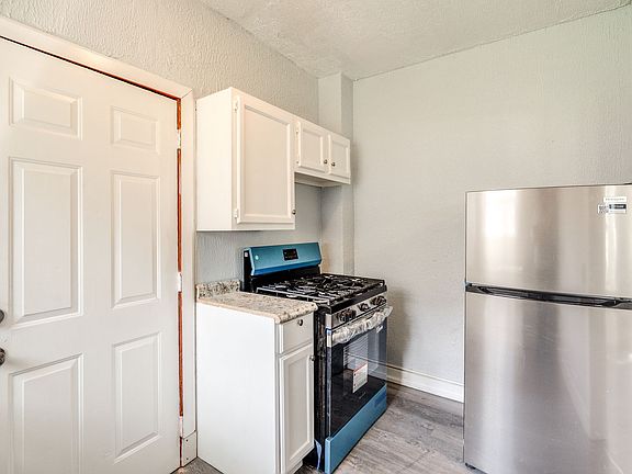 5th image of 2840 S Moreland Blvd APT 14