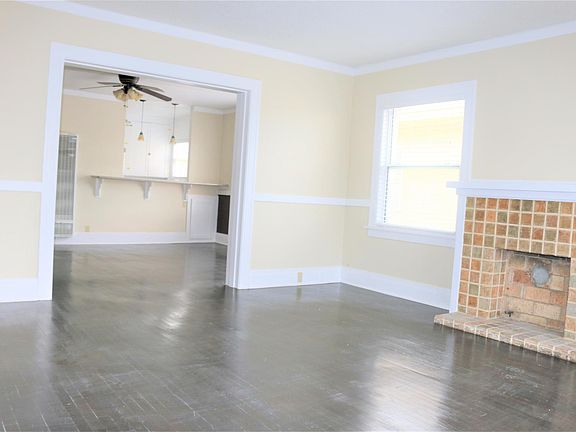 3rd image of 1146 E 2nd St Floor 2