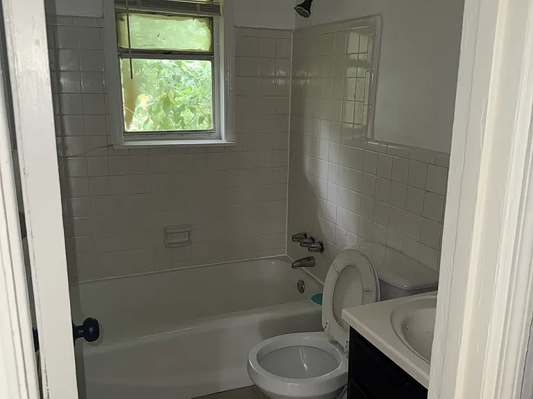 1940 Dunlap Ave #3 — Photo 4