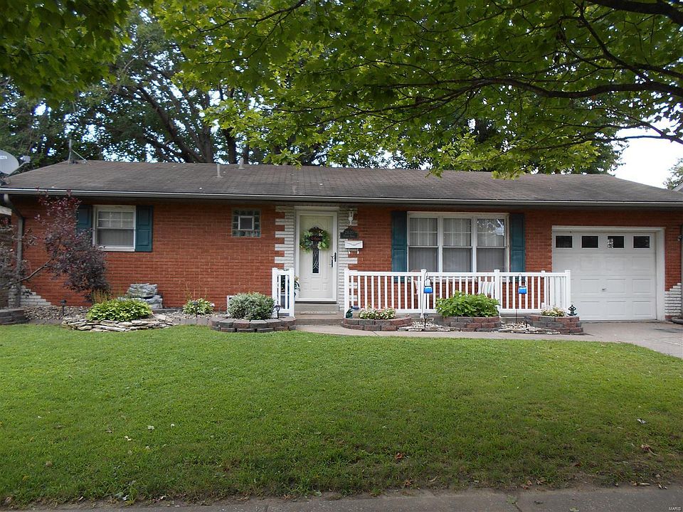 1st image of 2820 Sunset Dr