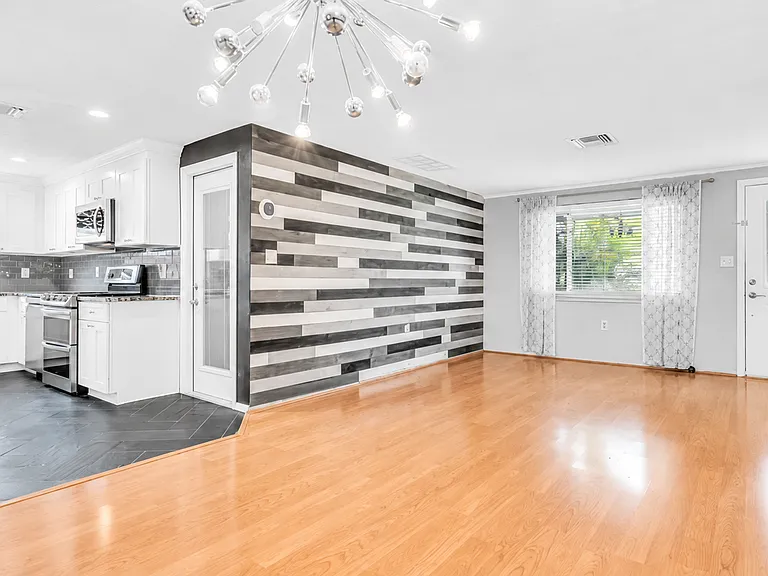 3628 Holiday Lake Dr — Photo 6