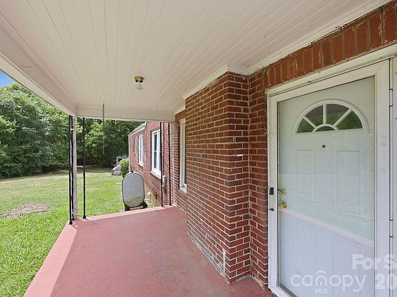 4th image of 1303 Bringle Ferry Rd