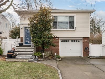71 E Lido Prom, Lindenhurst, NY, 11757