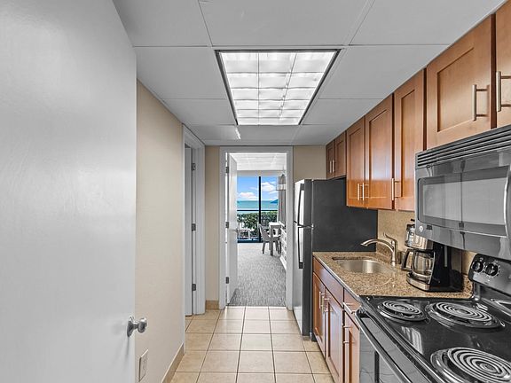 5th image of 1105 S Ocean Blvd. #218