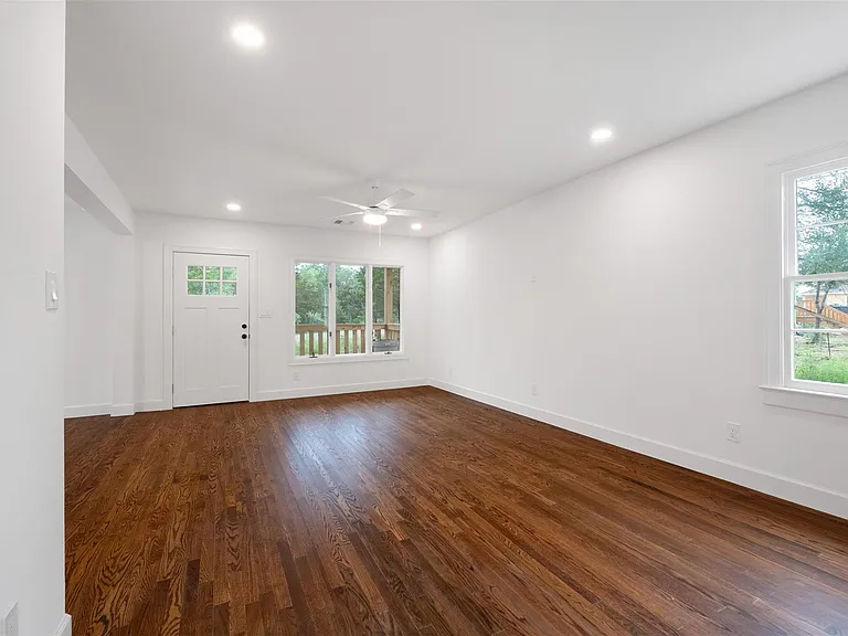 251 Foothill Rd — Photo 14