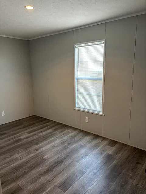 33 - 33 PLZA — Photo 4