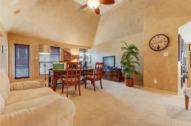 7005 Kenswick Dr — Photo 35