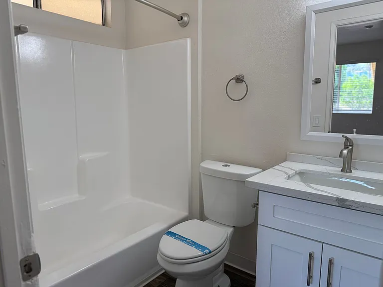 Peppertree Apartments — Photo 101