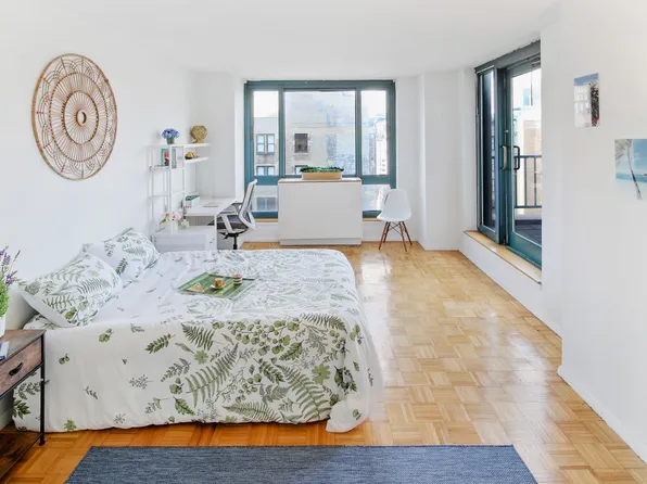 1 Irving Place image 9 of 18