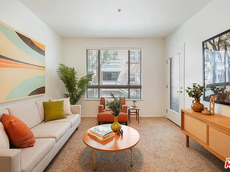 100 S Alameda St #150 — Photo 2