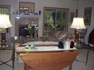 203 Deerpath Ln, Hendersonville, NC 28739