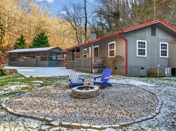 406 King Branch Rd, Sevierville, TN 37876