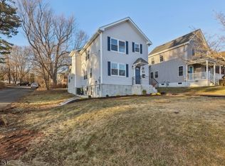 386 Elm St, Stirling, NJ 07980