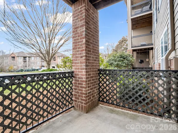 181 Brickton Village Cir Unit 105, Fletcher, NC 28732