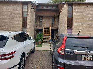 100 E Hillside Rd APT 203, Laredo, TX 78041