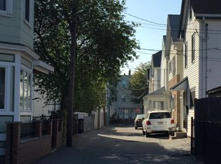 8 Berkshire Pl, Cambridge, MA 02141