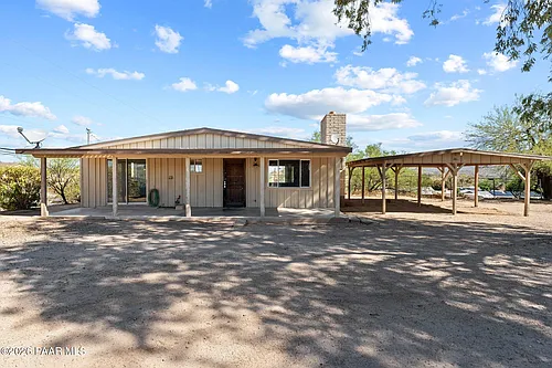 692 W Wickenburg Way #C Photo 1