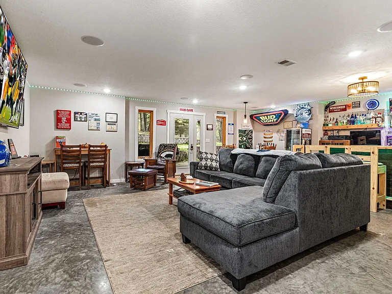 Panorama Rd — Photo 9