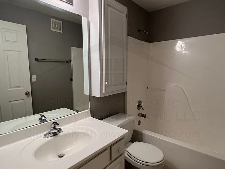 1009 Boulder Ct — Photo 12