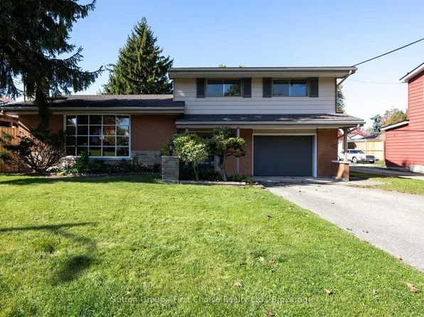 12 McCulloch St, Stratford, ON N5A 2V7