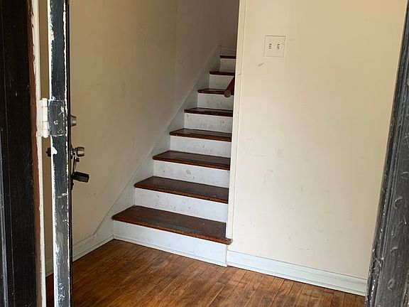 3rd image of 2130 South Blvd