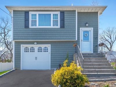 8 Fulton St, Ronkonkoma, NY, 11779