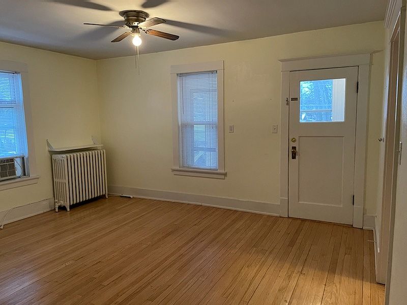 1st image of 216 N Oak Ave #3