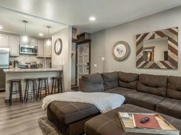 2499 Sierra Nevada Rd S #1, Mammoth Lakes, CA 93546