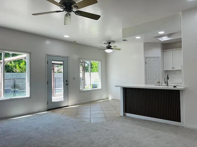 10201 Dorchester St — Photo 9