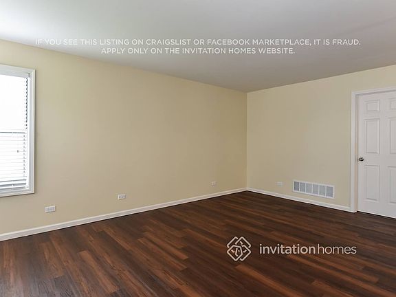 3rd image of 2499 Deerfield Dr