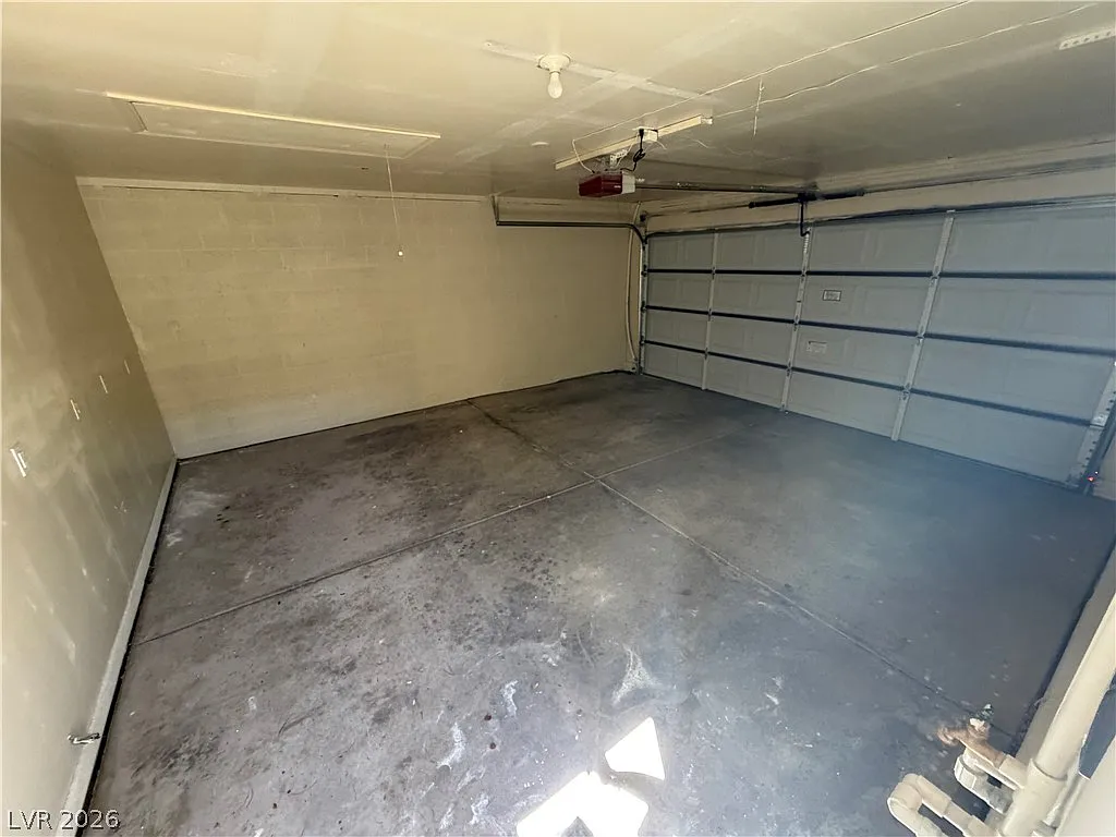 3 bed, 2.0 bath, 1717 sqft, $1,690 — Photo 4