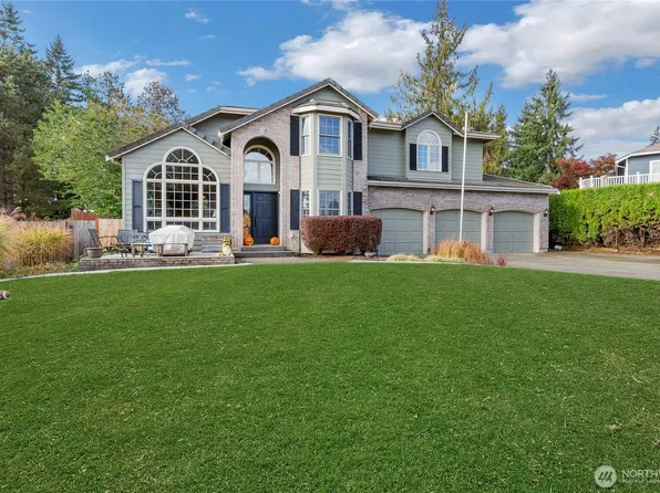 3308 204th Avenue Ct E, Lake Tapps, WA 98391