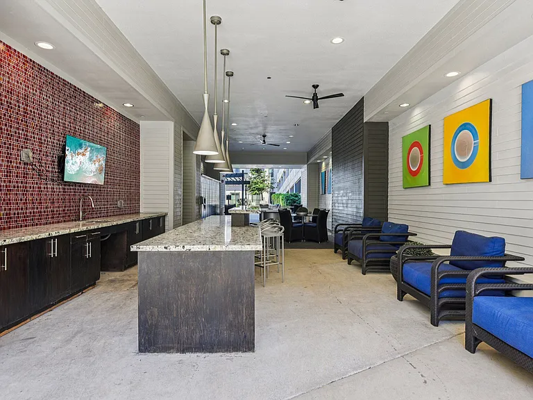 Rivera on Broadway Apartments — Photo 75