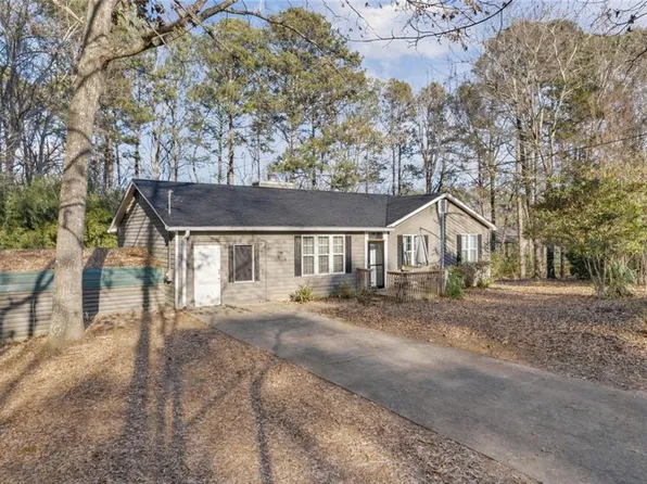 512 Wood Crest Ct, Woodstock, GA 30189