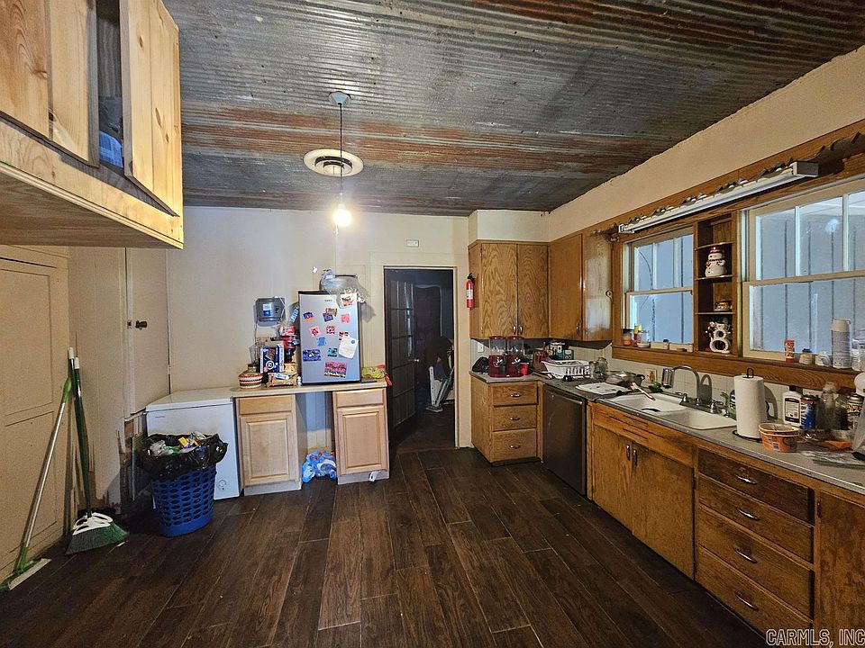 107 Mercer, Horatio, AR 71842 Zillow