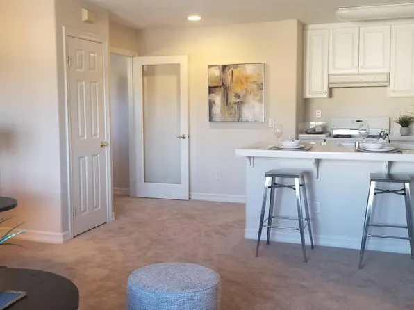 5463 Foxtail Loop, Carlsbad, CA 92010
