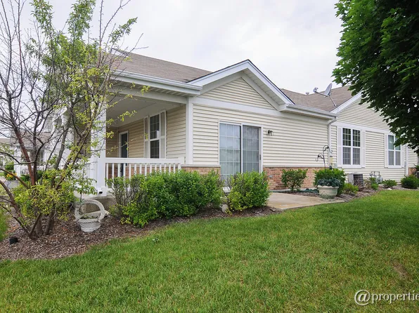 13207 W Shannon Dr, Beach Park, IL 60083