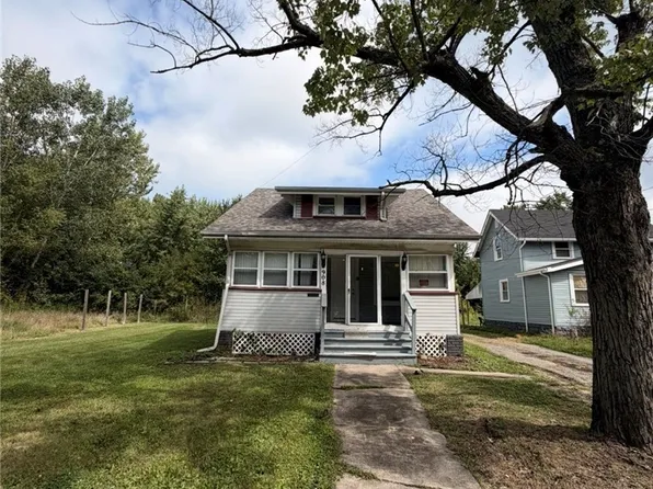 908 Palmyra Rd SW, Warren, OH 44485