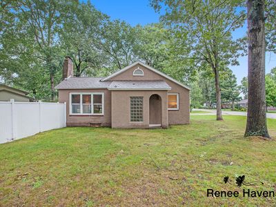 15219 Mercury Dr, Grand Haven, MI, 49417