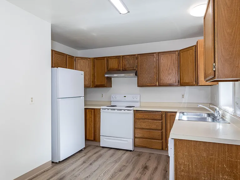4798 Glasgow Dr — Photo 1
