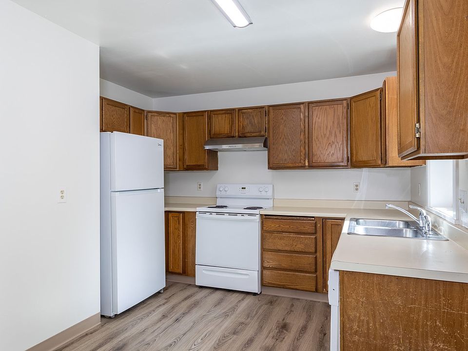 1st image of 4798 Glasgow Dr #3