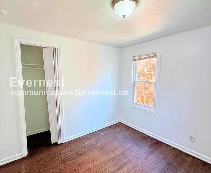 16834 Fairfield St — Photo 16