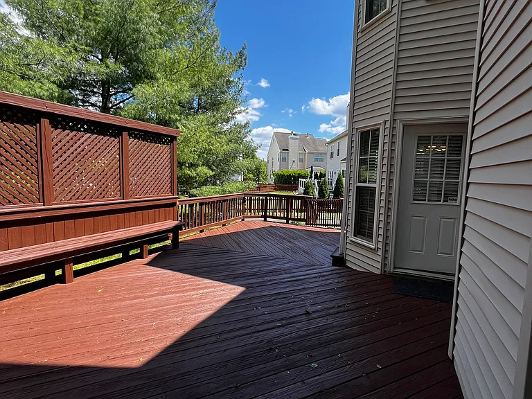 21379 Fultonham Cir — Photo 13