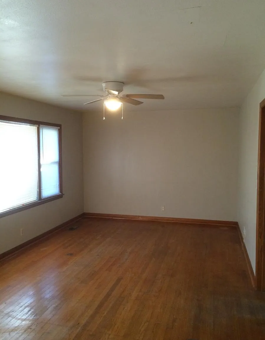 3 bed, 1060 sqft, $1,250 — Photo 4