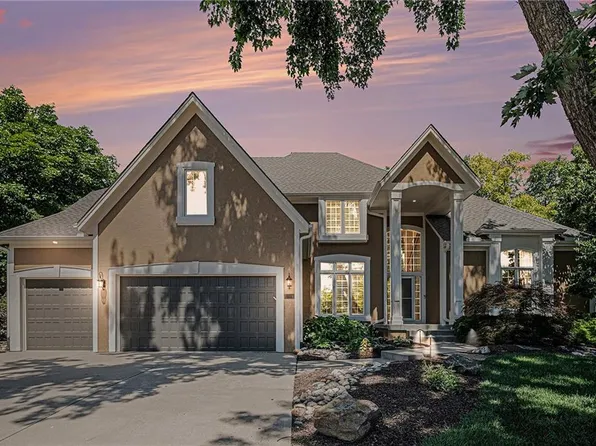 14620 Hayes St, Overland Park, KS 66221