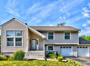 354 Shelly Rd, New Windsor, NY 12553