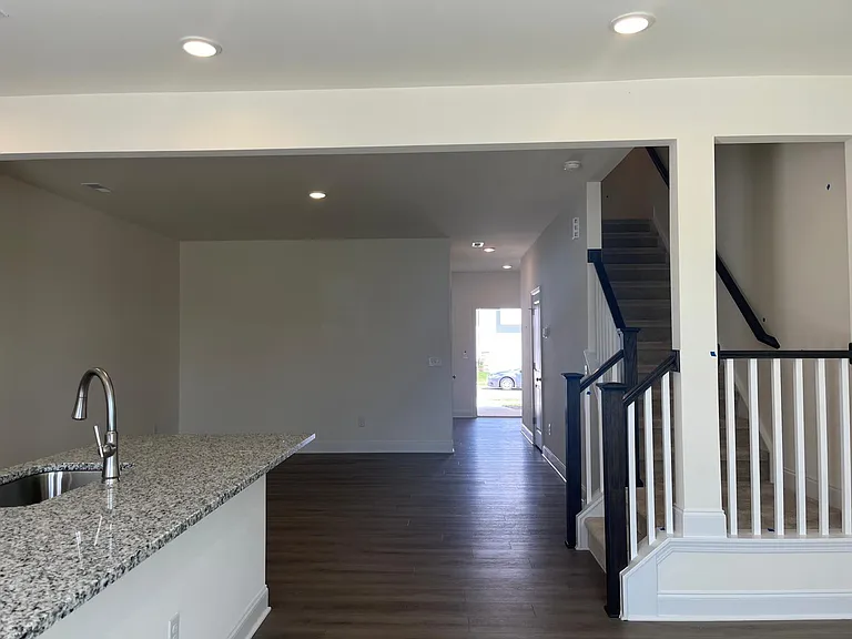 28 Hyacinth Ln — Photo 6
