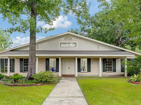 3rd image of 601 Alonda Dr