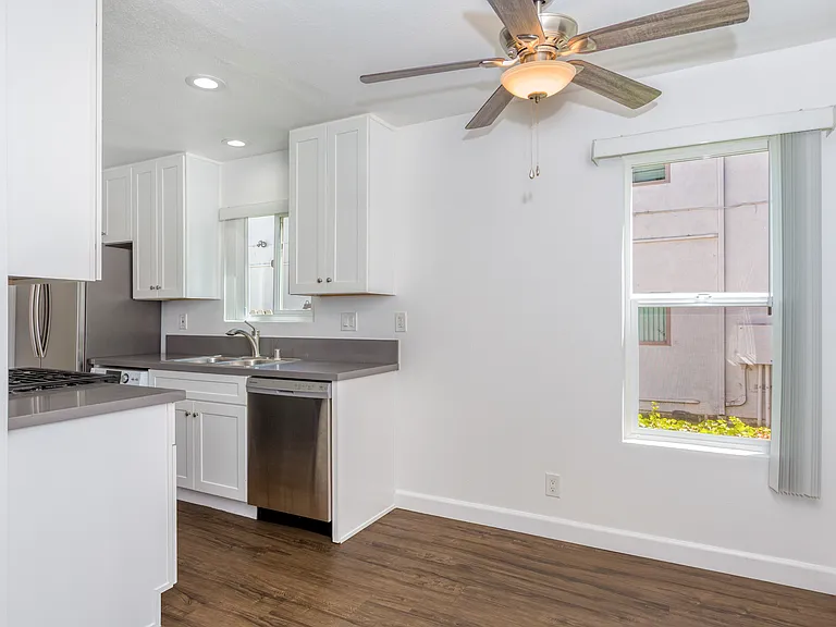 Crestview Apartment Homes — Photo 18